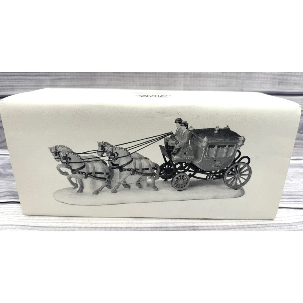 DEPT 56 THE‎ HERITAGE VILLAGE COLLECTION ROYAL COACH - RETIRED